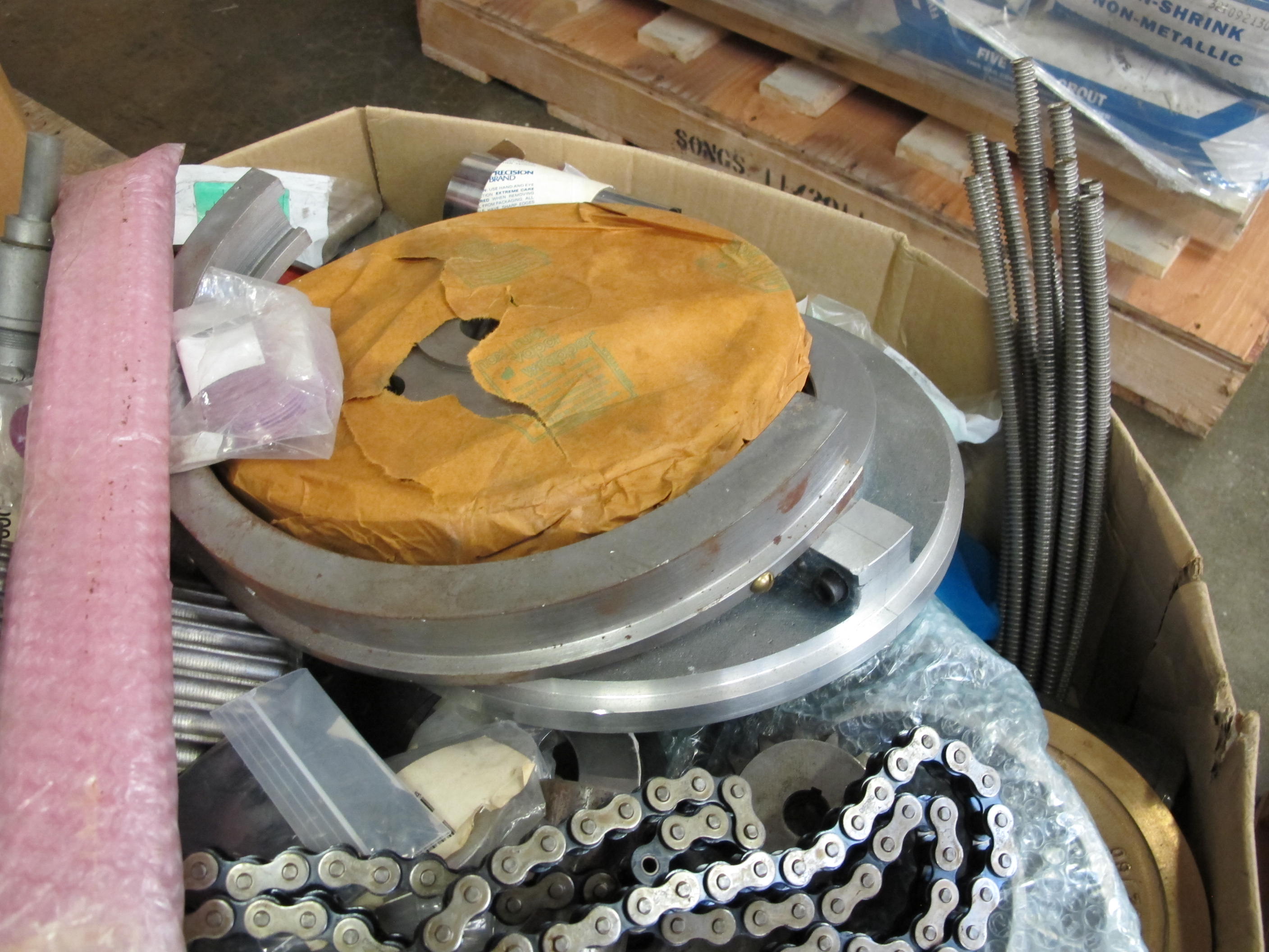 (5 PALLETS) CHECK OUT THIS SCRAP METAL! MUST SEE TO APPRECIATE! MISC STL AND METAL PARTS. LOADING & HANDLING FEE $30-4615